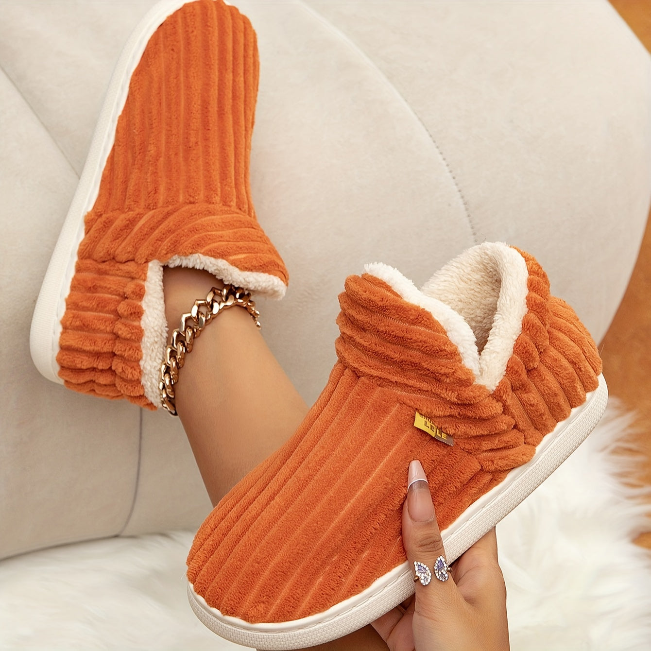 Ava Corduroy Slipper