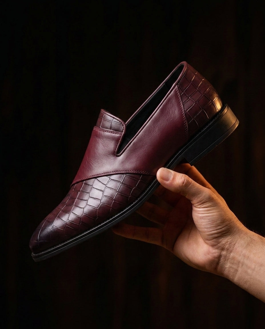 Barret Slip On held in hand