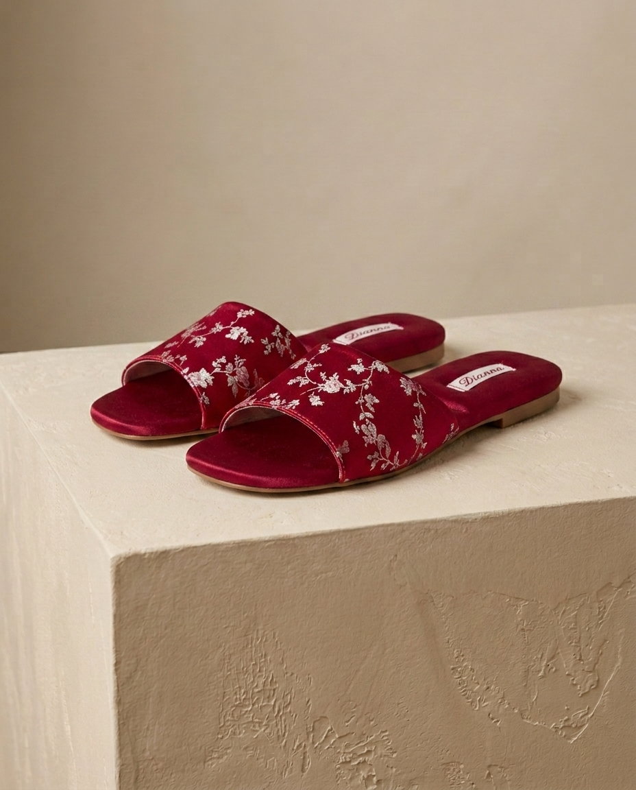 Hayes Brocade Slide