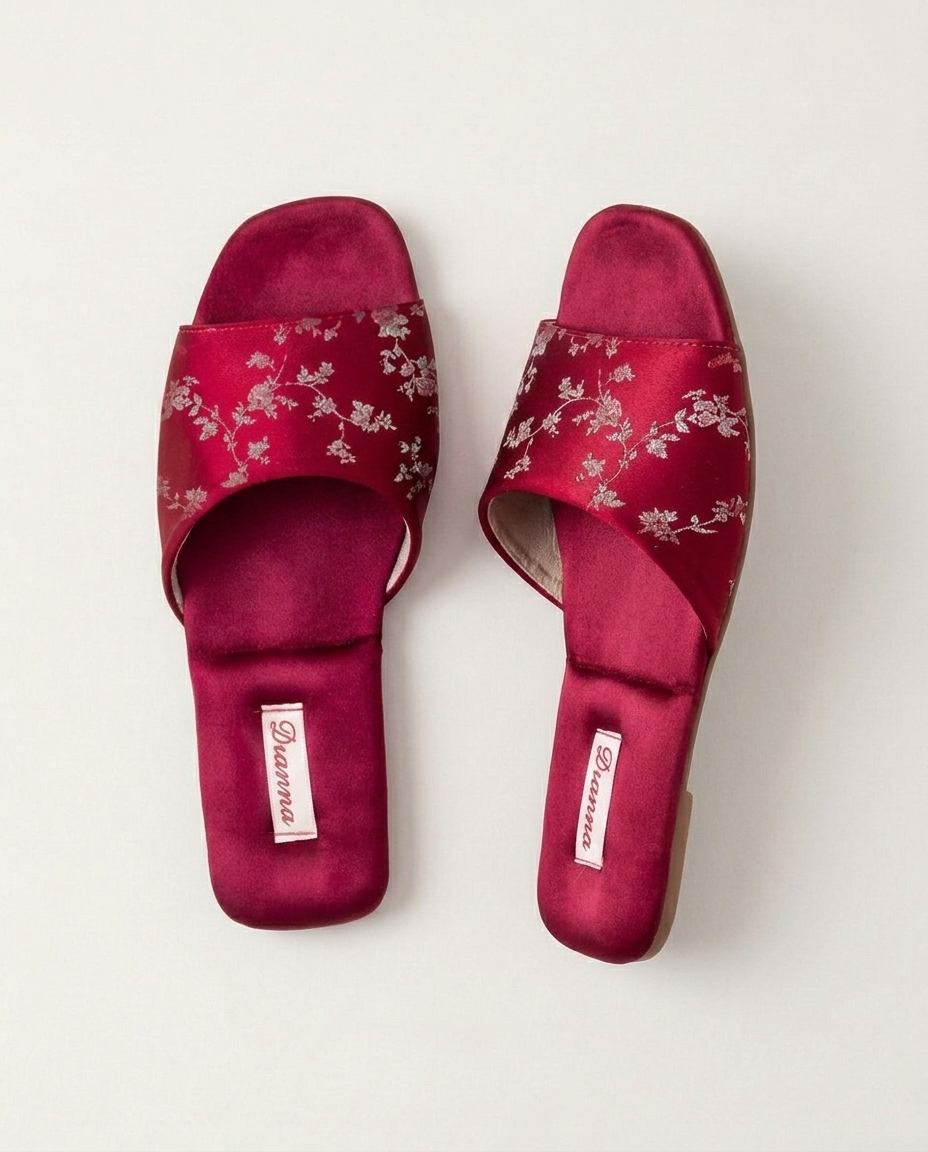 Hayes Brocade Slide