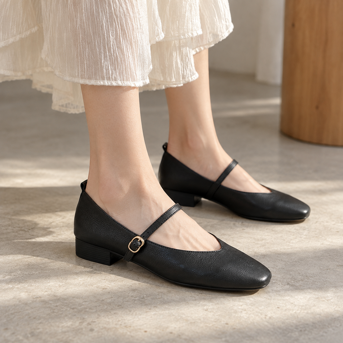 Diana Women's Cushioned Shoes, Broad Size Range | Hudson & Wells