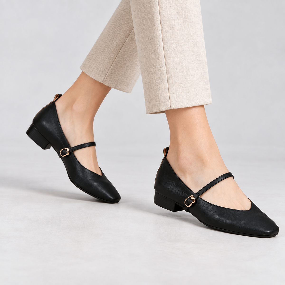 Diana Women's Cushioned Shoes, Broad Size Range | Hudson & Wells