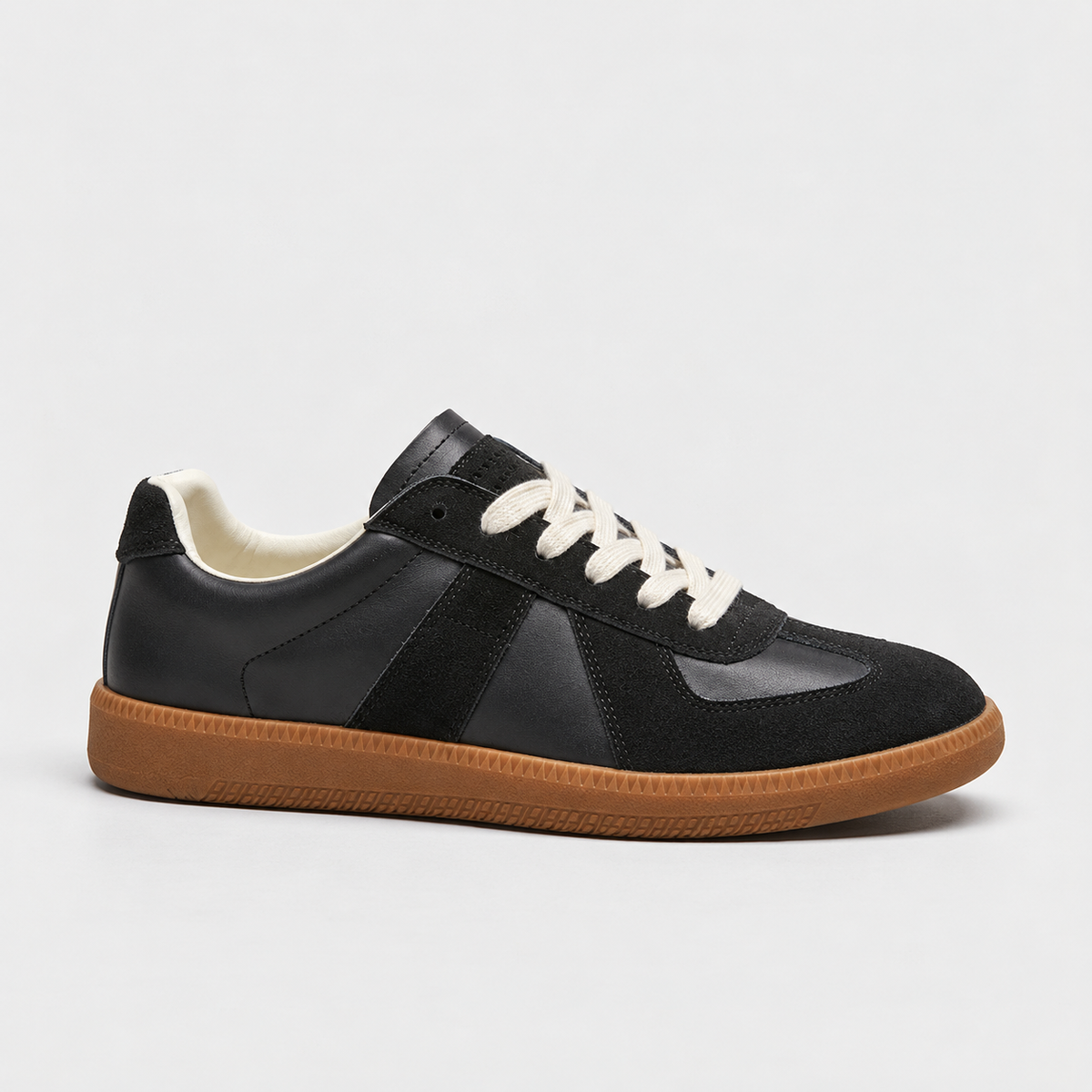 Holden Leather Sneakers, Stitched Toe — Black (Dx 36 48) | Hudson & Wells
