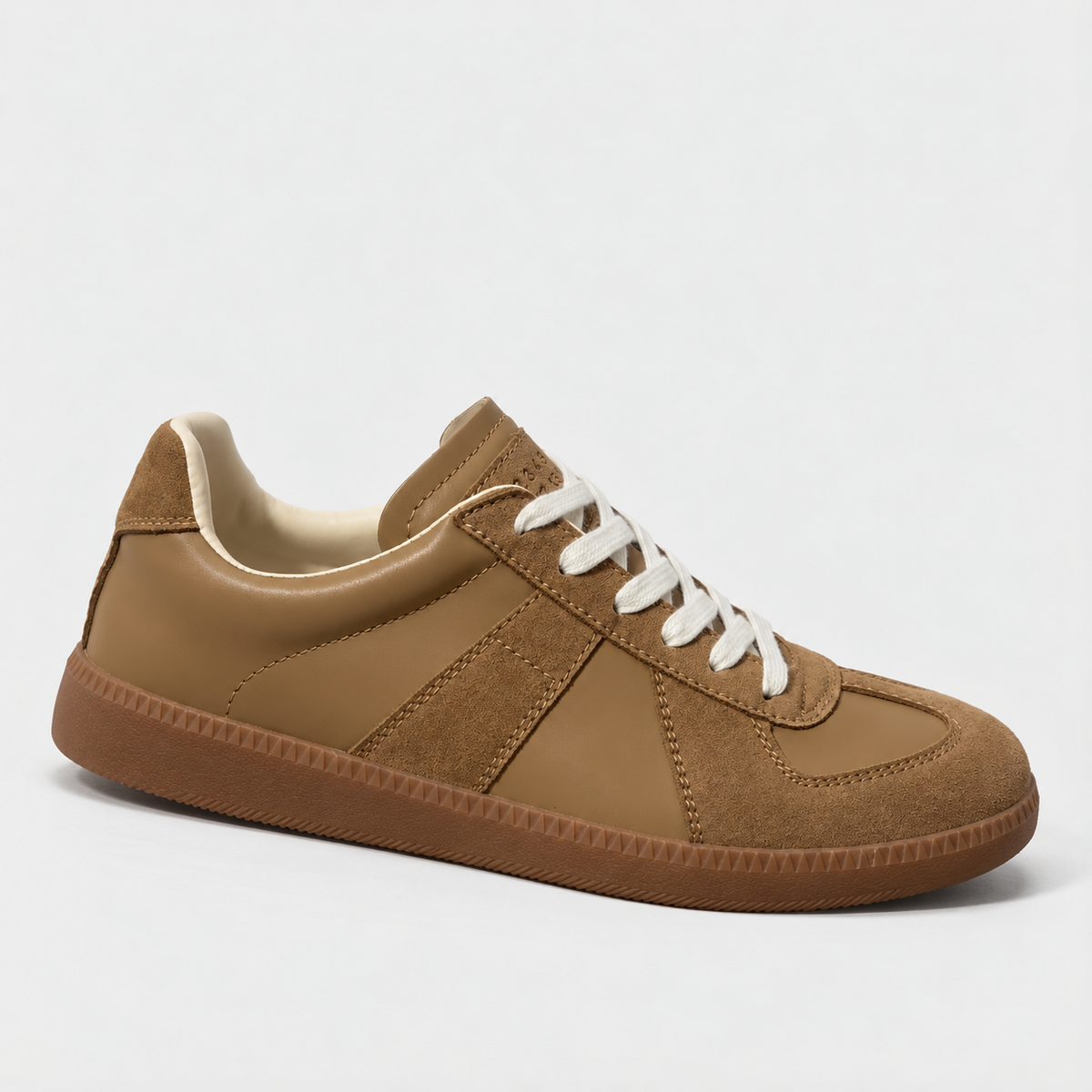 Holden Leather Sneakers, Stitched Toe — Colour 3 (Dx 36 48) | Hudson & Wells