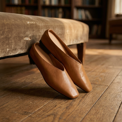 Nash V-Cut Mule | Hudson & Wells